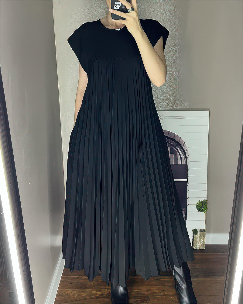 Mila - Elegant Round Neck Sleeveless Pleated Long Dress