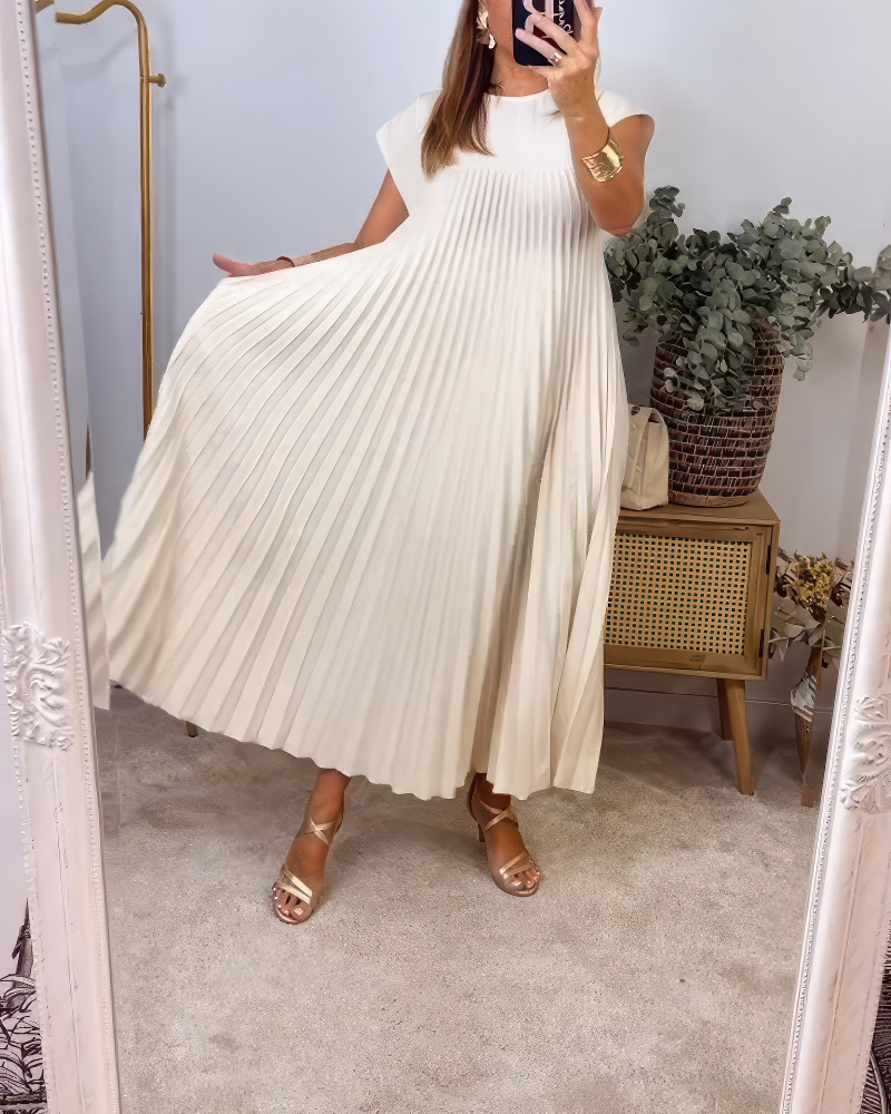 Mila - Elegant Round Neck Sleeveless Pleated Long Dress