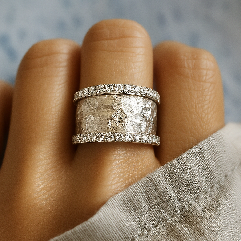 Sorrel - Creative Silver Hoop Zircon Ring