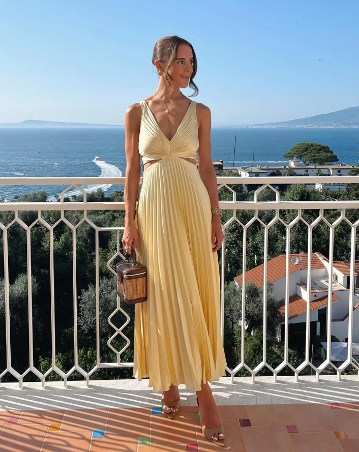 Hestara - Elegant Sleeveless V-Neck Dress
